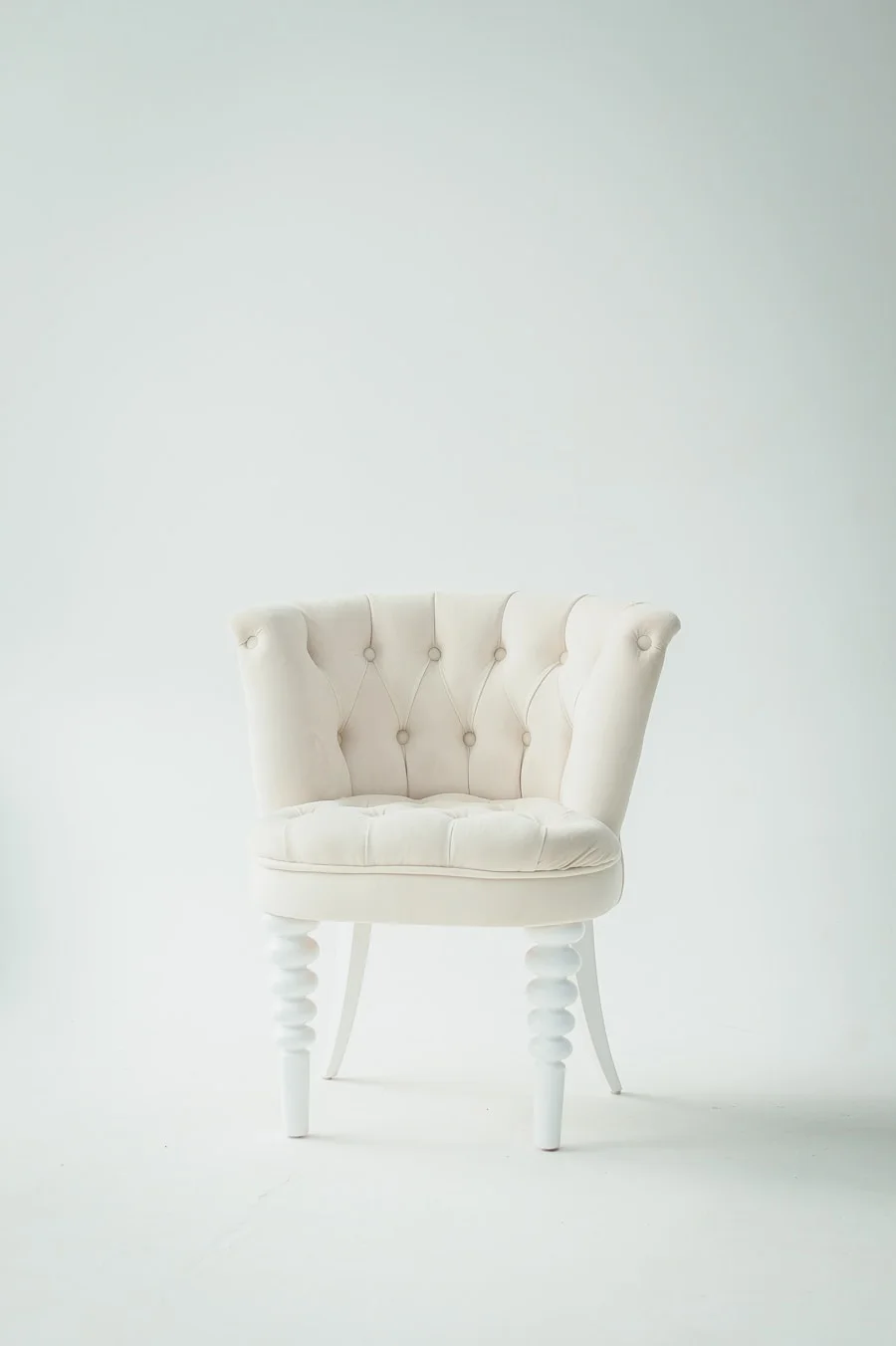 Luna Lounge Chair in Ivory