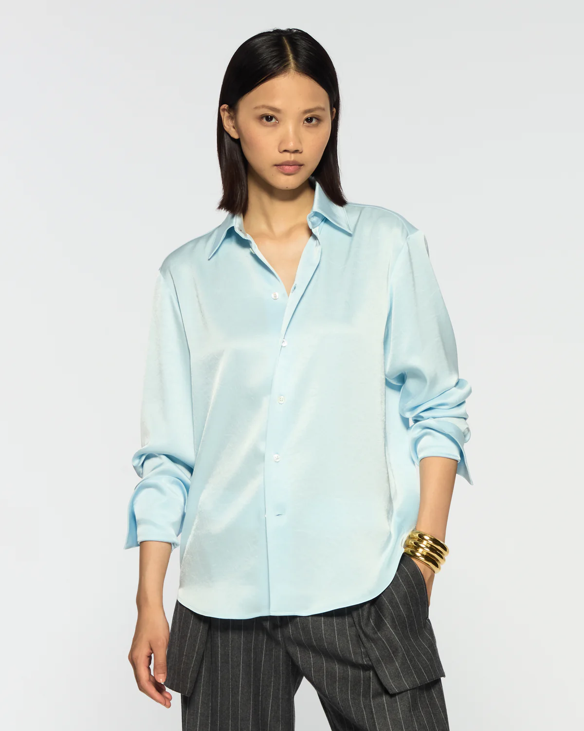 AW25_PARIS_SHIRT_PALEBLUE_01