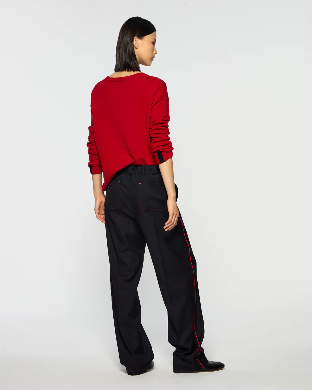 AW25 Flat Fronted Jogger NavyRed 07