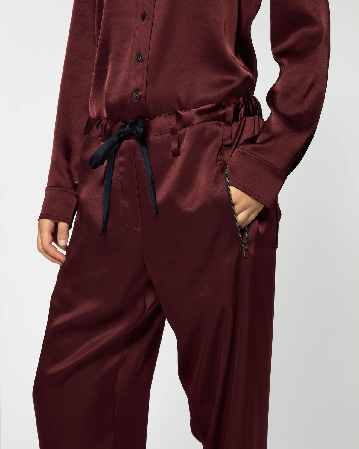 AW25 UTILITY TROUSER BURGUNDY 2